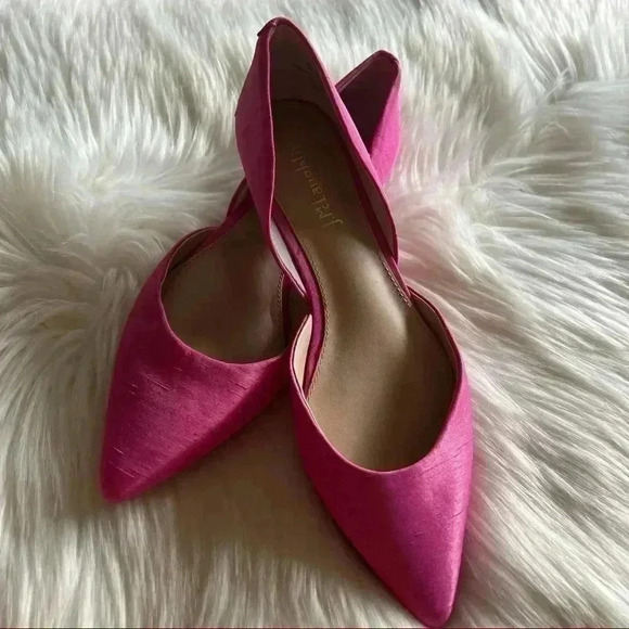 New J. McLaughlin Silk Pointy Shoes Sz 6 - Picture 1 of 10